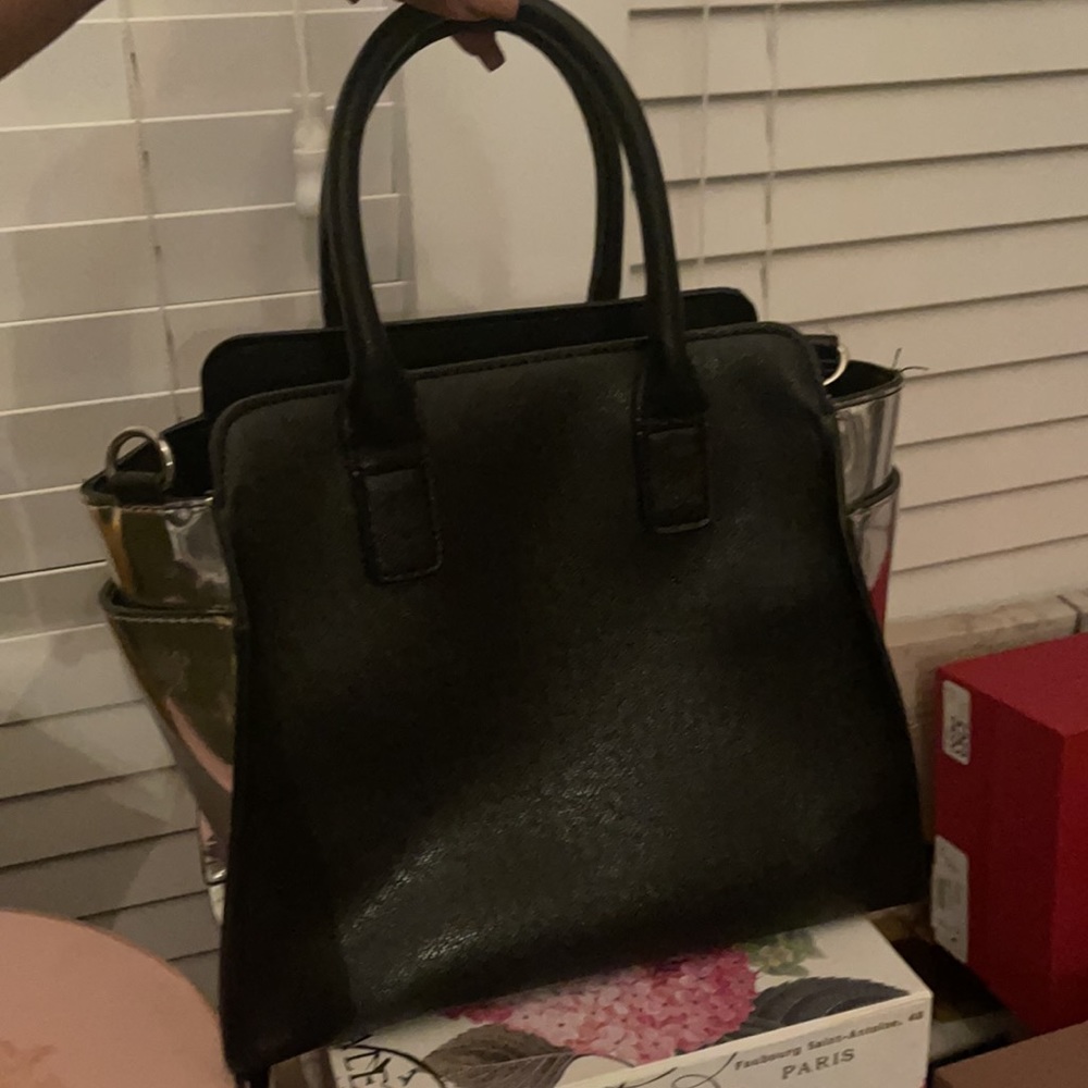 Trendy Handbag - Picture 3 of 4